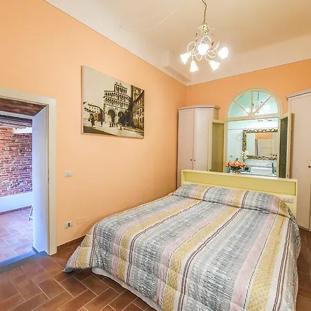 Micheli Anfiteatro Square Affittacamere 3*