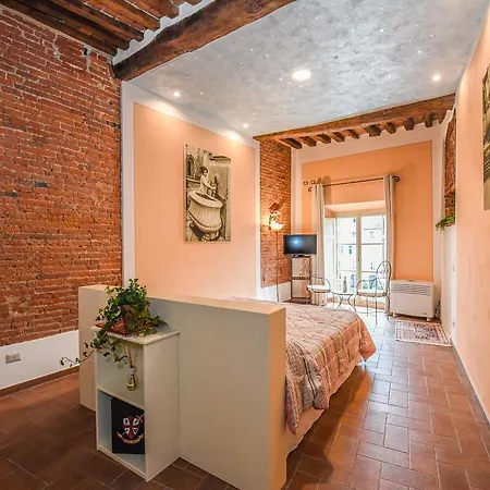 Micheli Anfiteatro Square Affittacamere 3*