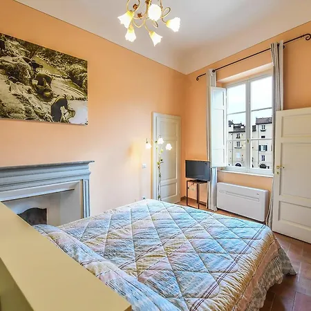 Micheli Anfiteatro Square Affittacamere 3*