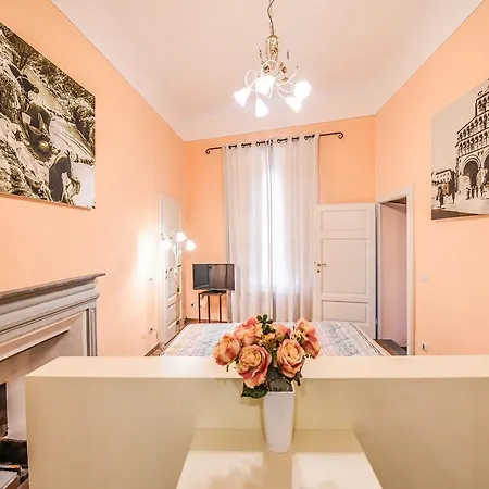 Micheli Anfiteatro Square 3*