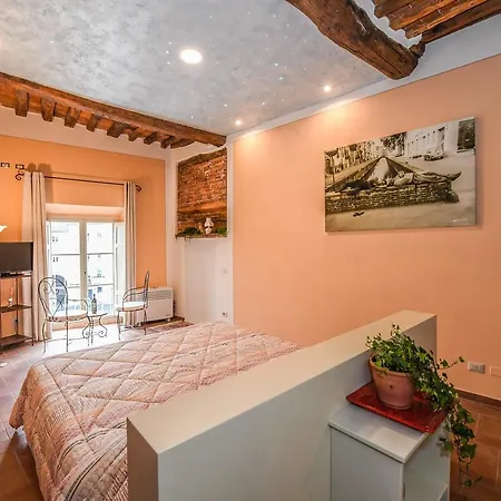 Micheli Anfiteatro Square 3*